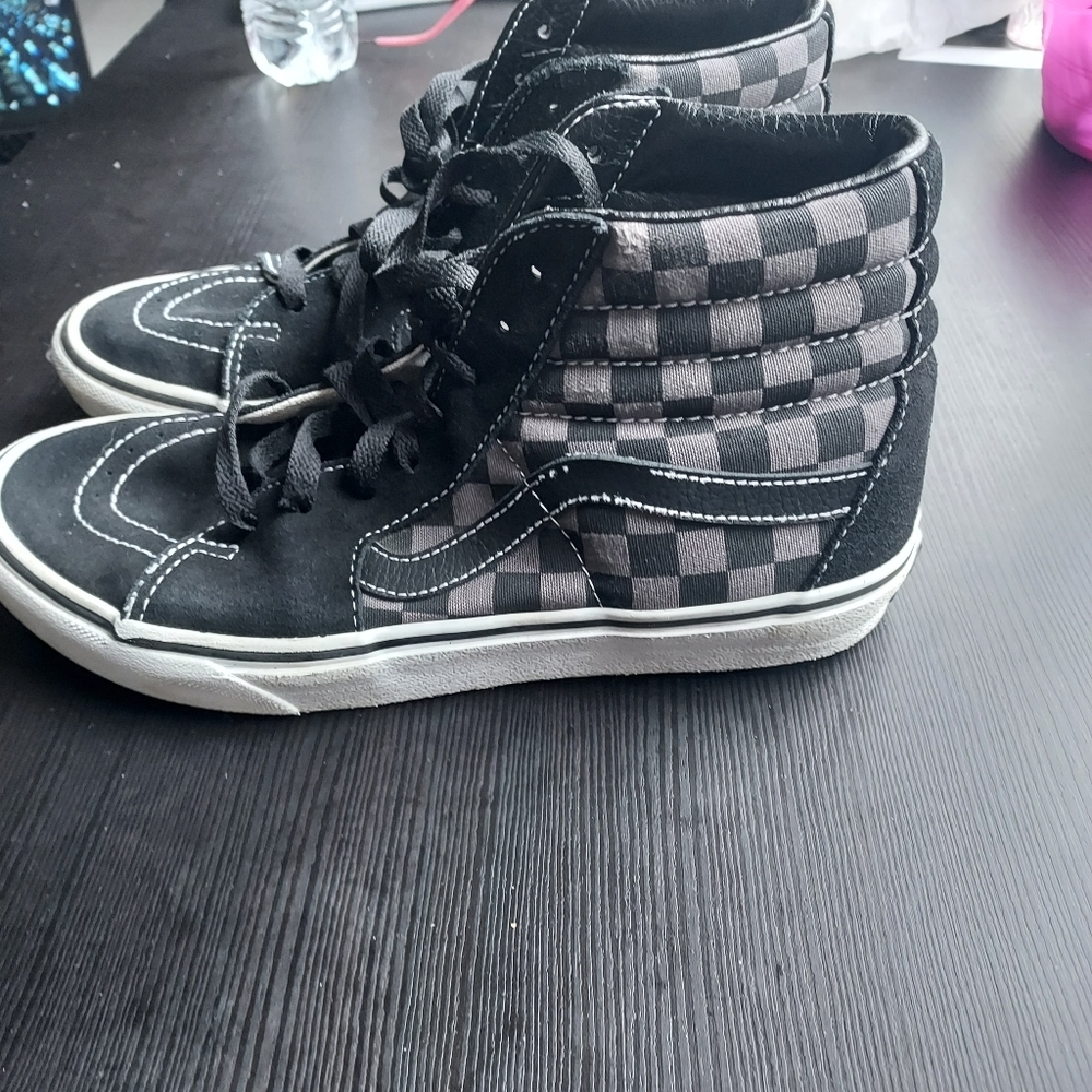 VANS Sk8-Hi Checkerboard  hightop sneakers / women Siz 9 and for men size 7.5